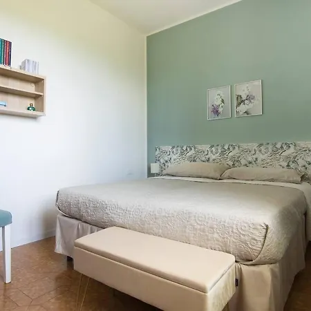 Apartment Casa Brezza Tre Due Bagni E Giardino Privato *